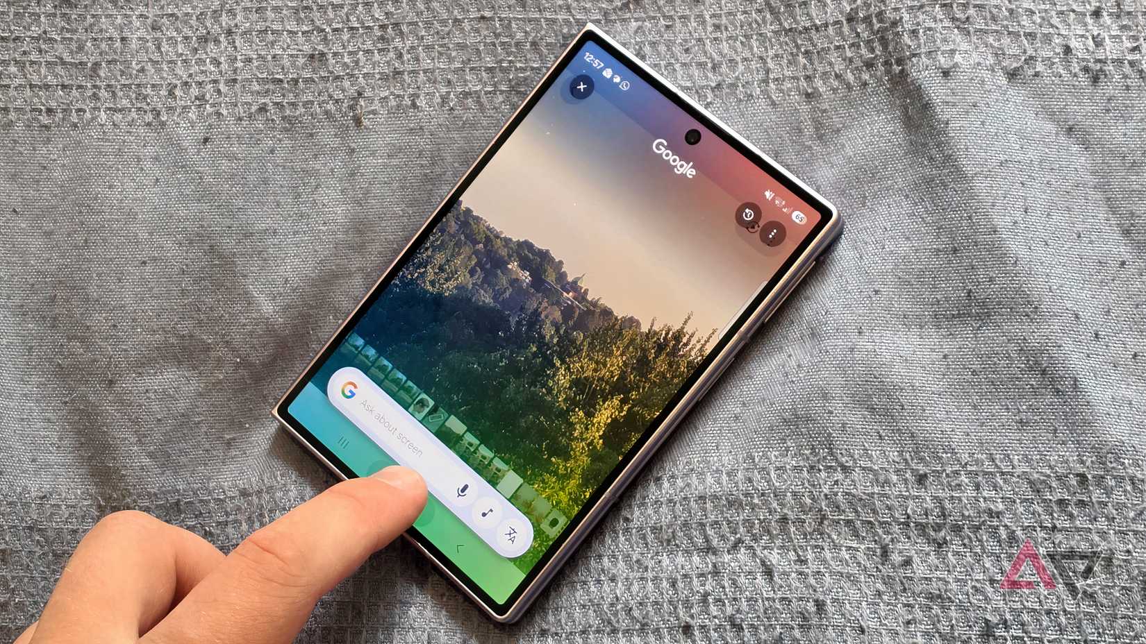 The Samsung Galaxy Z Fold 8 with Circle to Search in use.