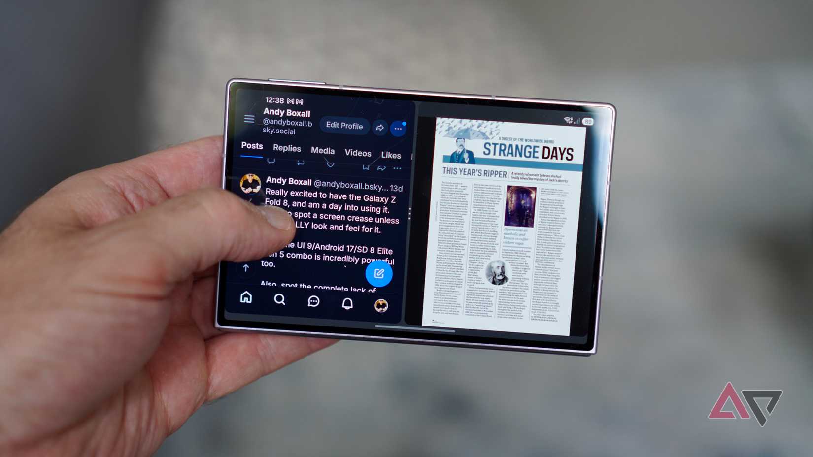 Split screen mode on the closed Samsung Galaxy Z Fold 8