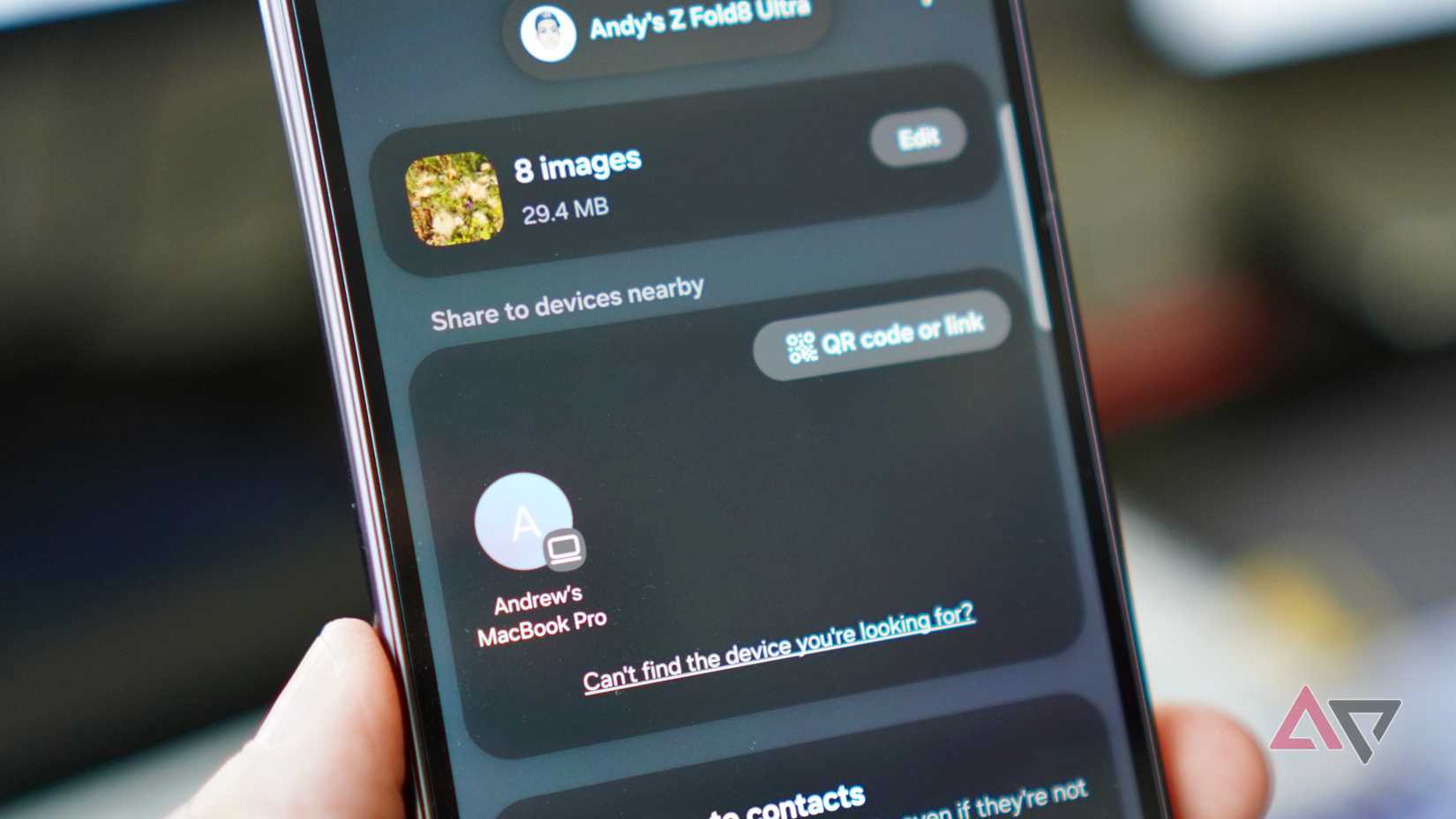 Using the Samsung Galaxy Z Fold 8 Ultra's Quick Share mode to an Apple device