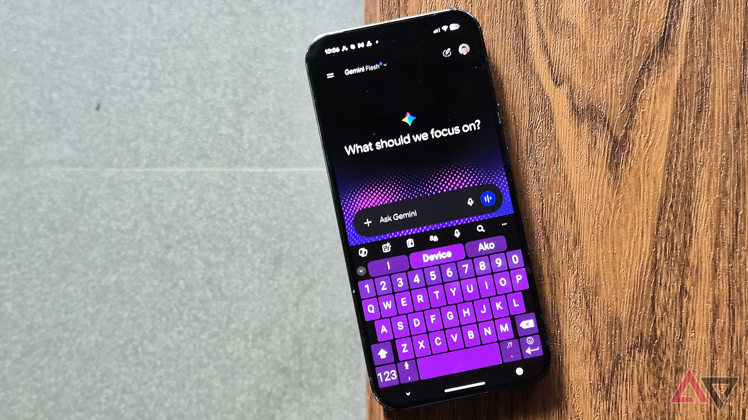 Google Pixel 9 Pro XL with Gemini AI and Microsoft Swiftkey keyboard