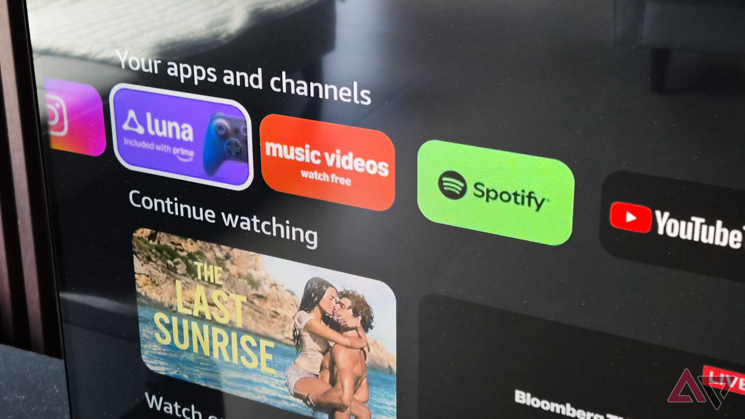 Amazon-Fire-TV-OS-home-page-with-Luna-instagram-spotify-youtube-tv-apps-on-a-TCL-Smart-television-1