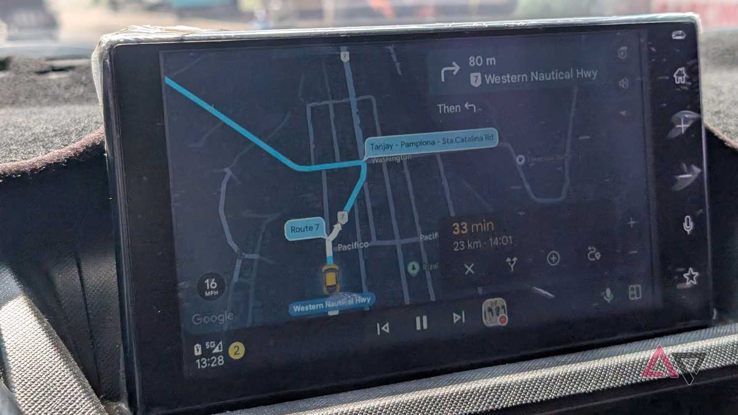 Android-Auto-with-active-navigation-using-Google-Maps-on-Toyota-info-display