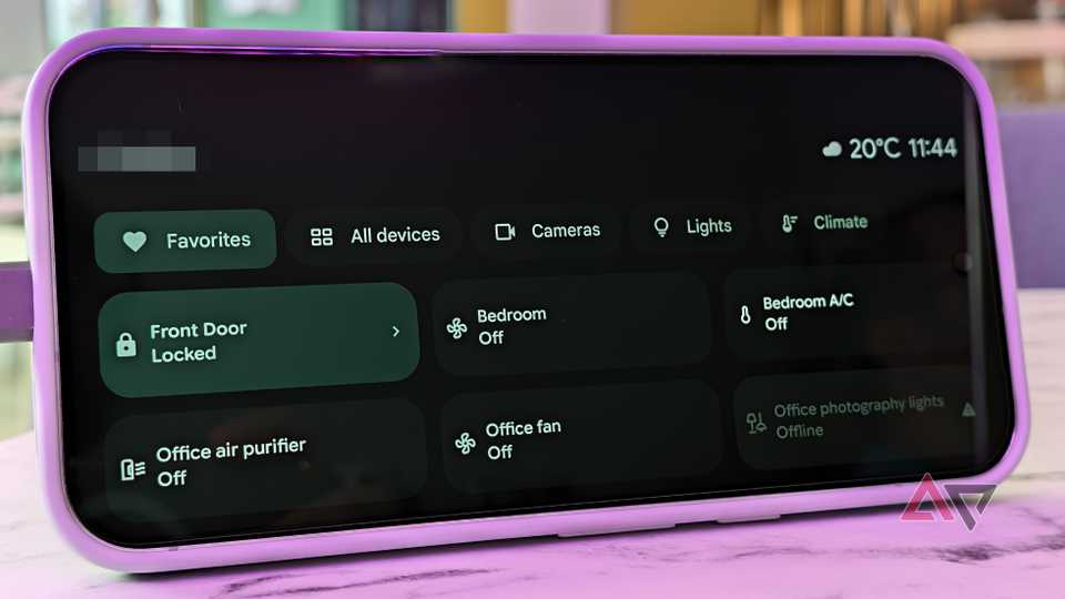 Google Pixel 11 Pro XL демонструє свою заставку під час заряджання: Home Control