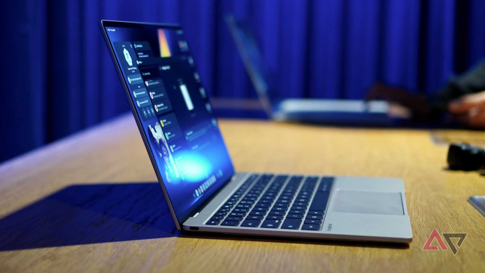 The side of the Dell Googlebook