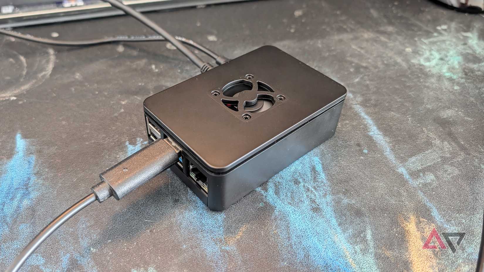 Il Raspberry Pi 4B, collegato e funzionante.