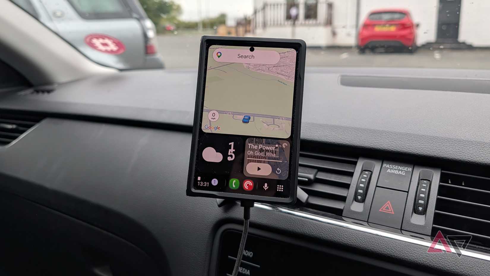 Android Auto funziona solo su un telefono.