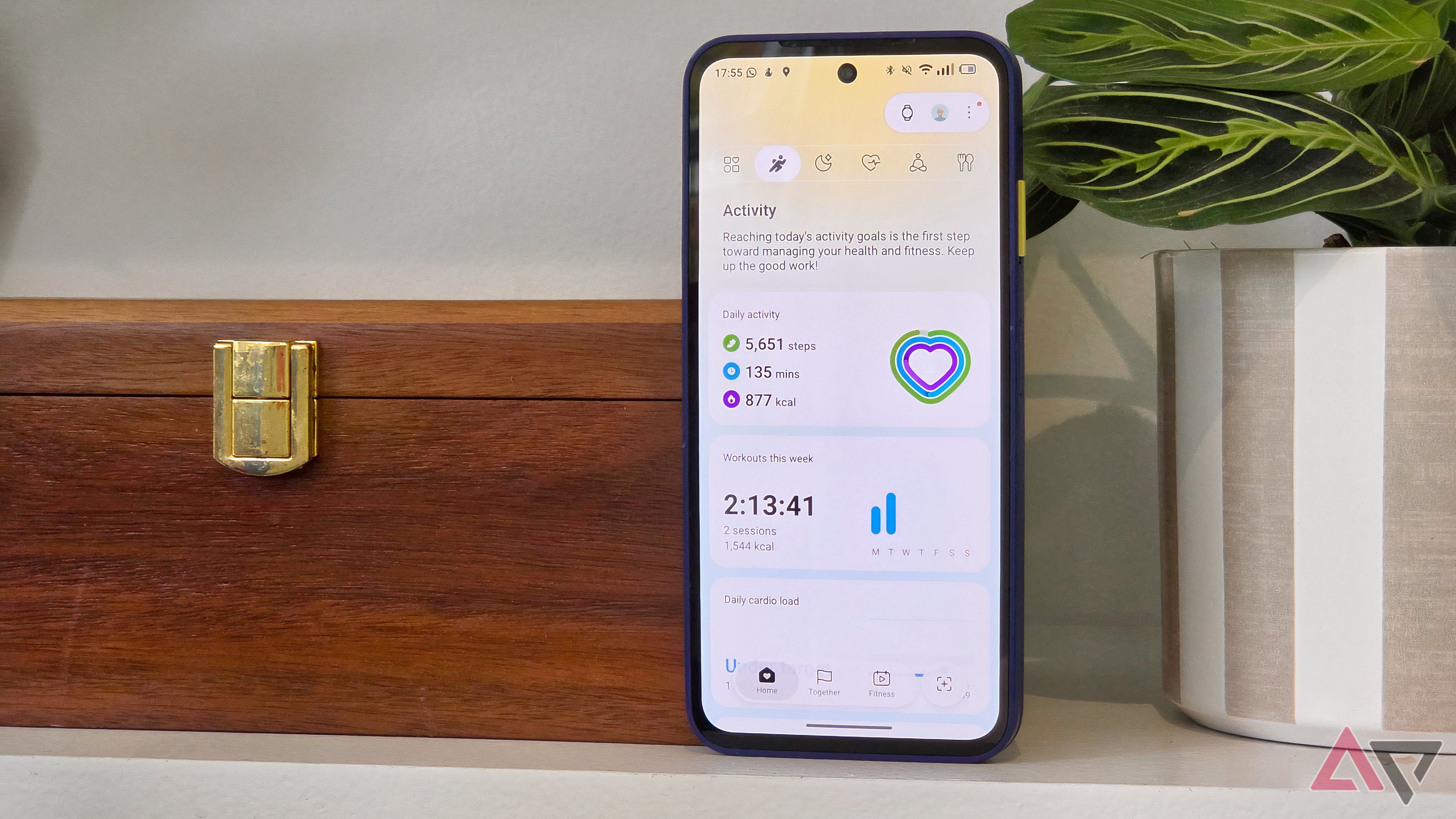 A Fairphone 6 Plus on Samsung Health, showing the activity menu.