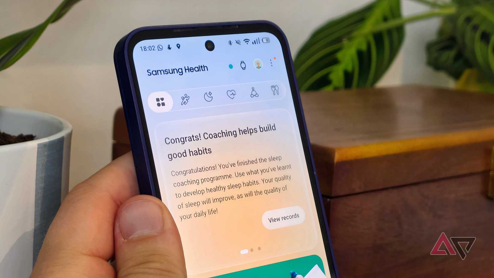 Un Fairphone 6 Plus su Samsung Health, che mostra il menu anteriore.