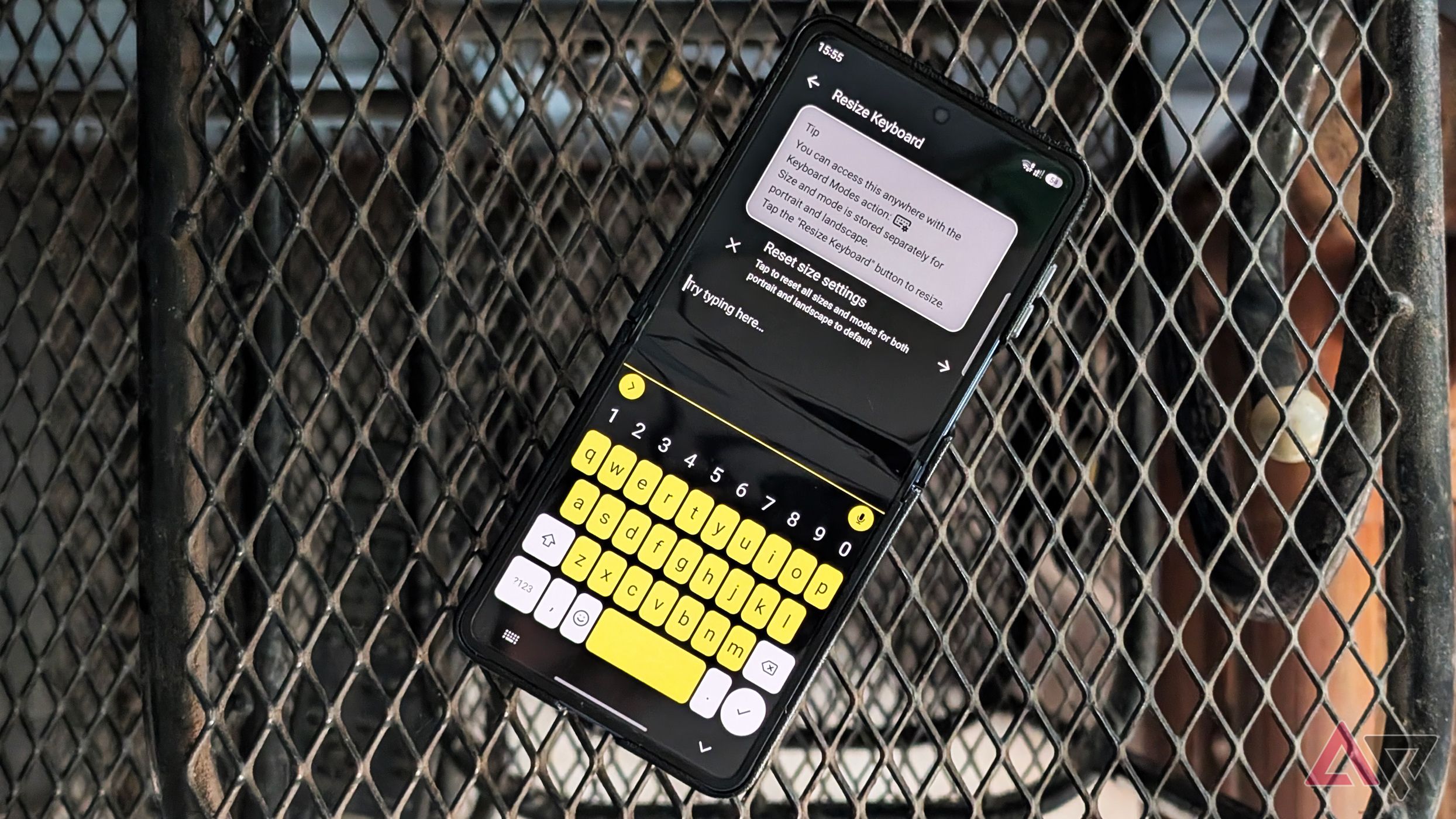 FUTO keyboard high-contrast theme