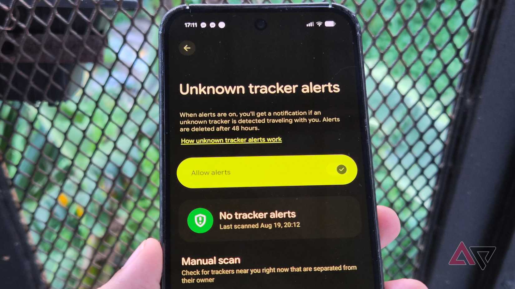Google Pixel 9 Pro XL phone on Unknown tracker alerts setting