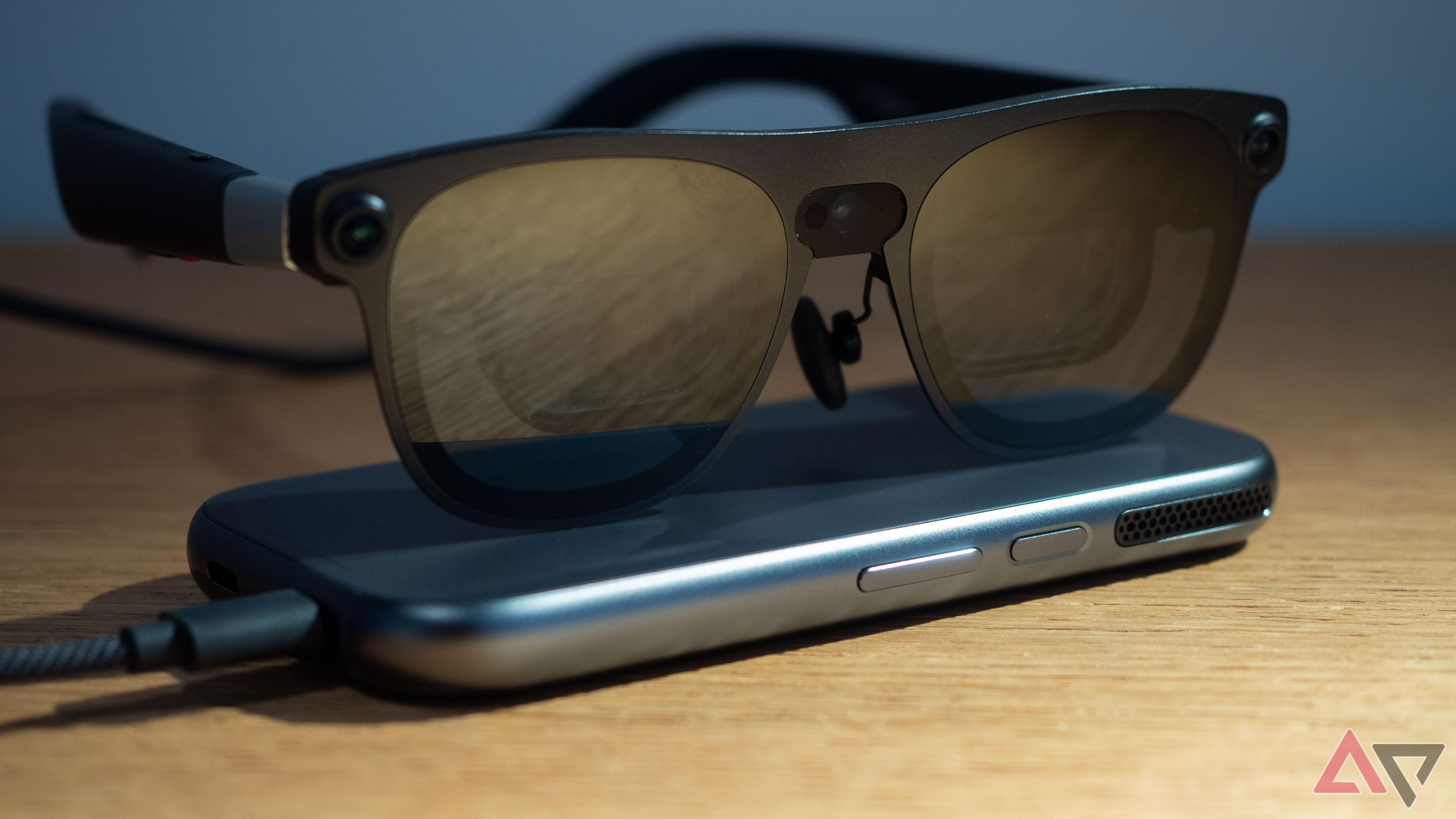 Час с очками Android XR: Xreal Aura и ставка Google на носимый формат
