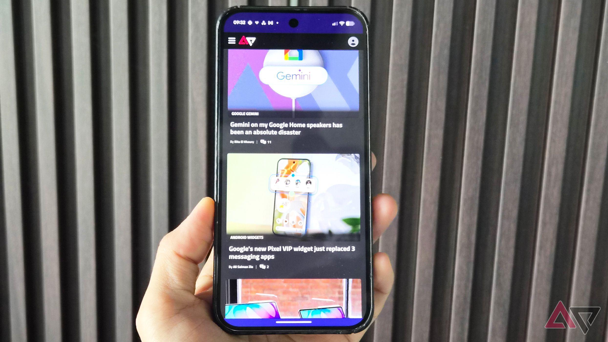 Browsing-Android-Police-website-on-Google-Pixel-phone-using-Firefox-Focus