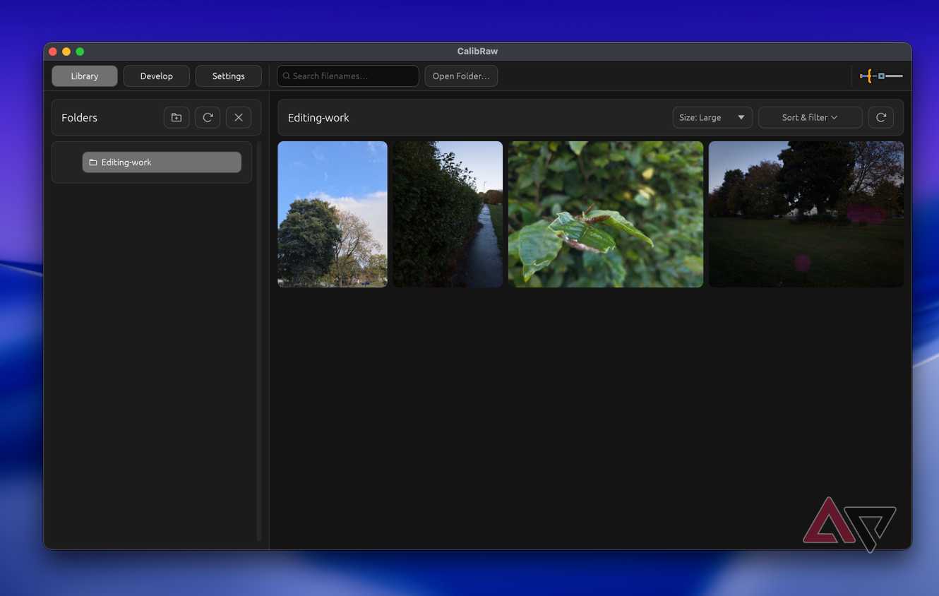Screenshot showing Library in CalibRaw