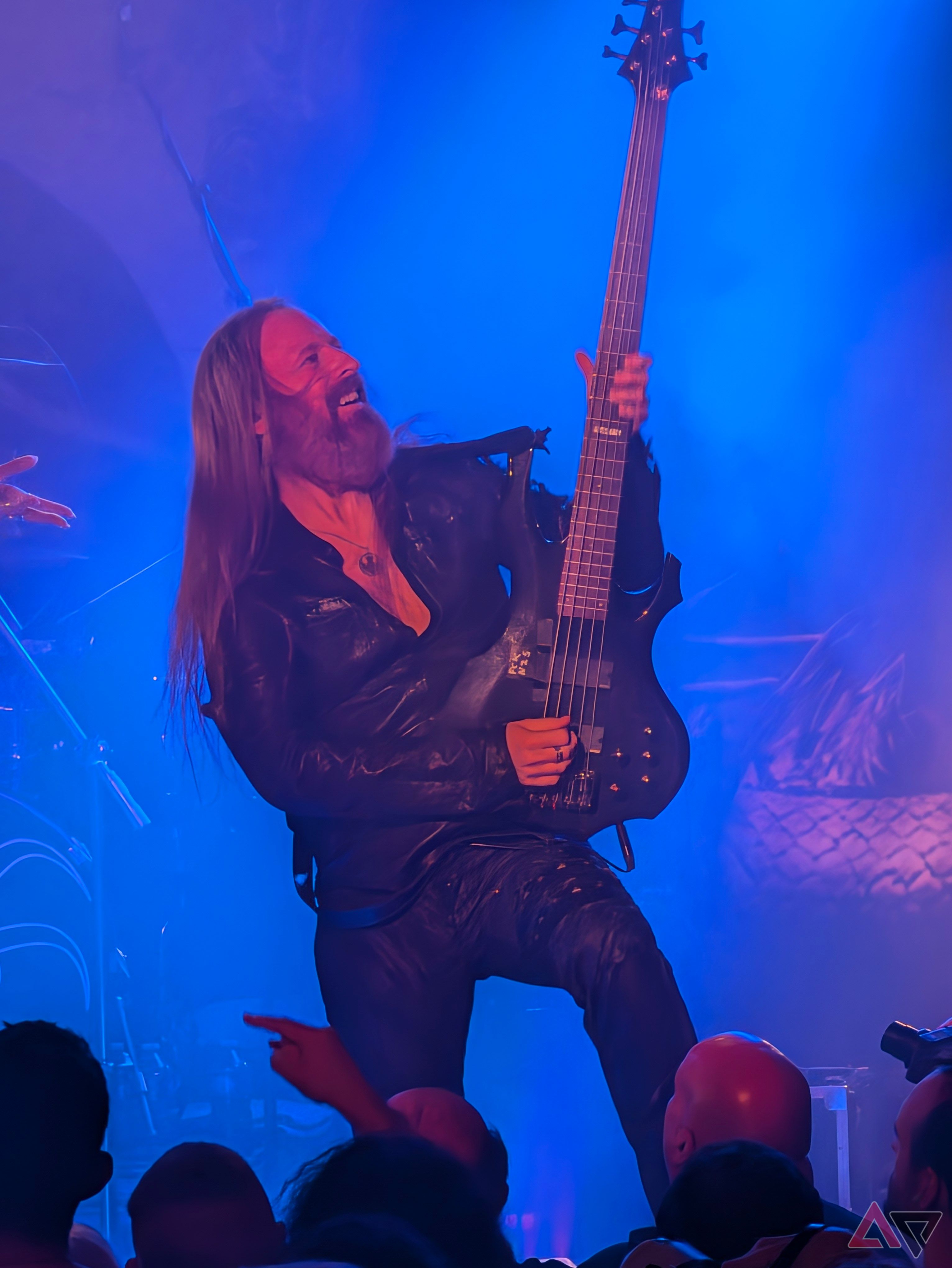 camera-sample-pixel-11-pro-xl-bassist-vanilla