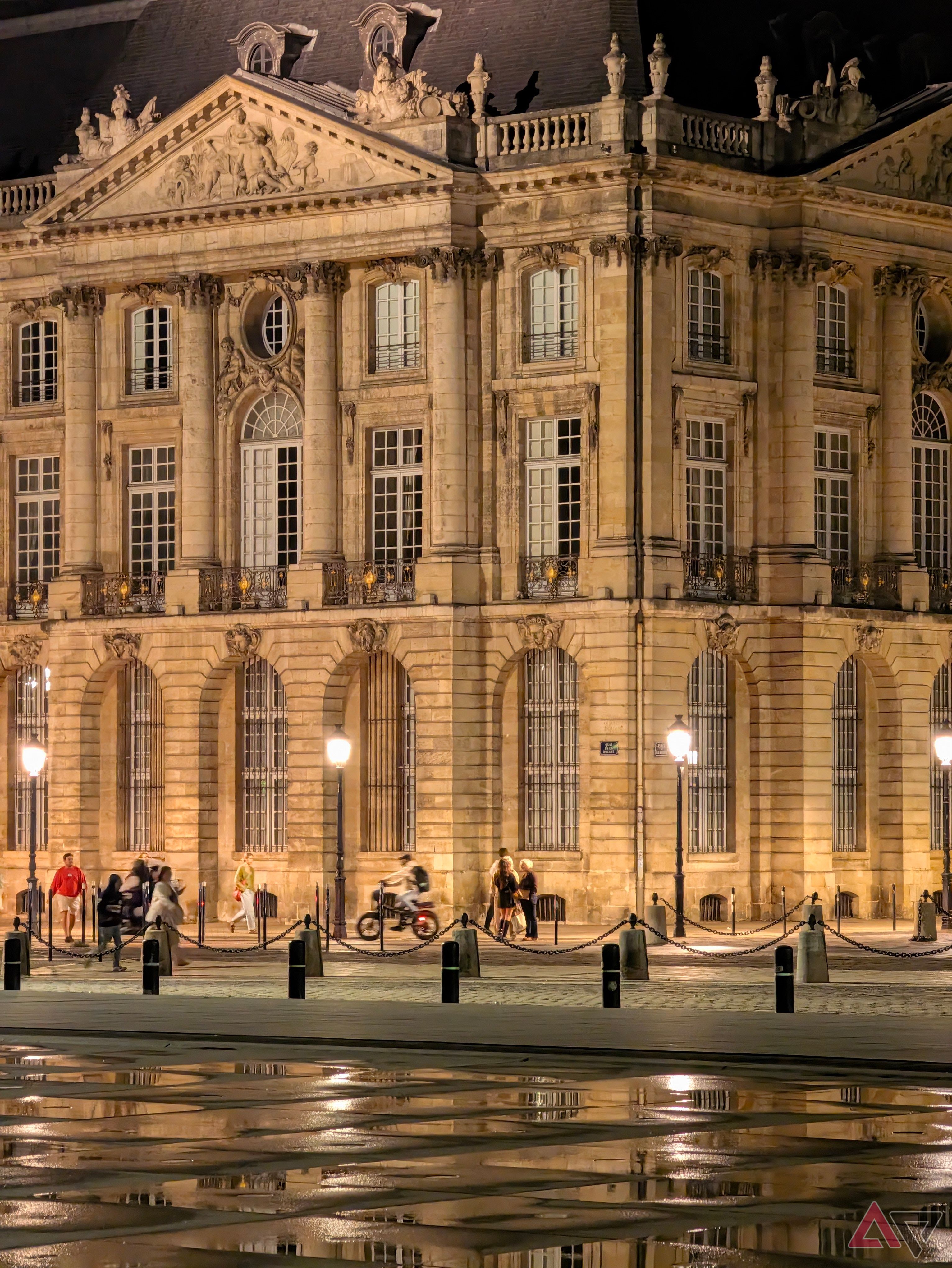 camera-sample-pixel-11-pro-xl-bordeaux-night-1-vanilla