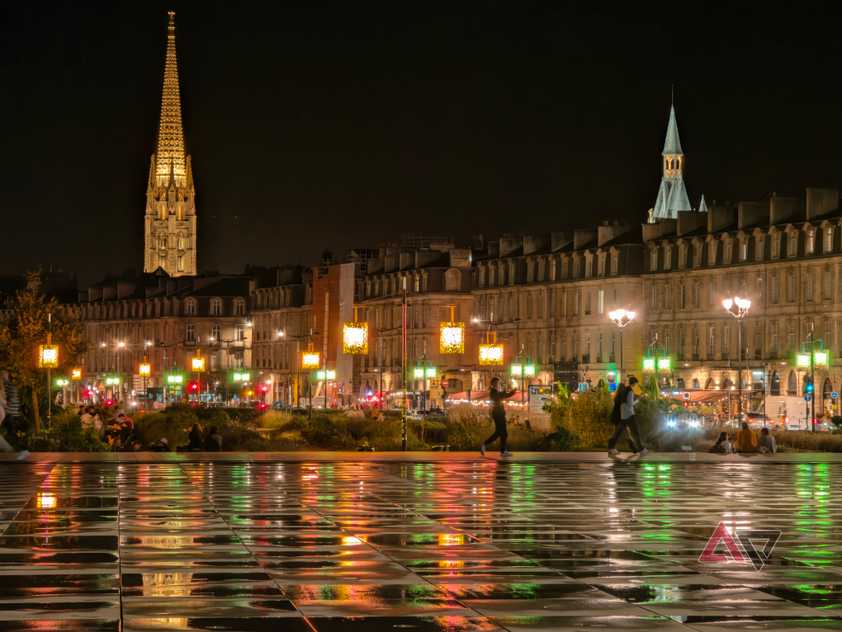camera-sample-pixel-11-pro-xl-bordeaux-night-2-vanilla