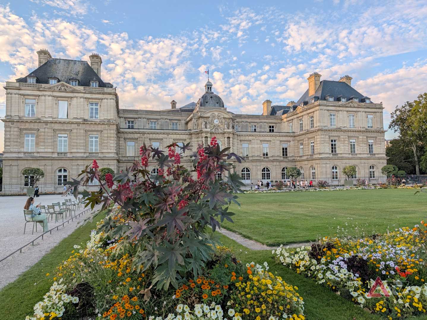 Google Pixel 11 Pro XL camera sample of the Luxembourg gardens with Camera Look Vanilla