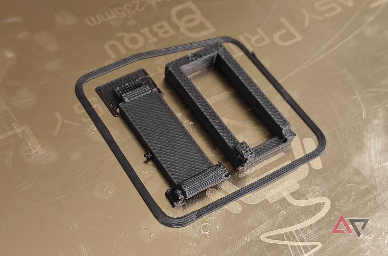 Photo showing the 3D-printed door lock