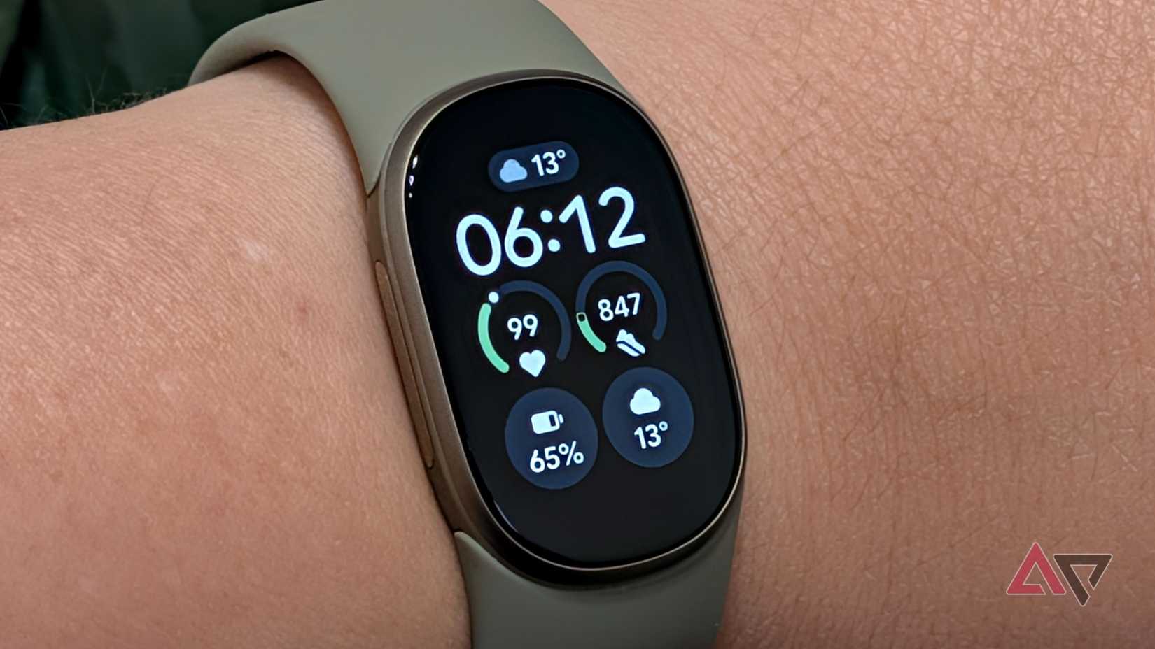 Google Fitbit Edge on a wrist with the Modular watch face