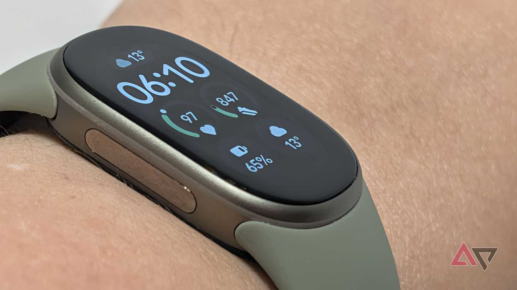 Google Fitbit Edge on a wrist with the Modular watch face