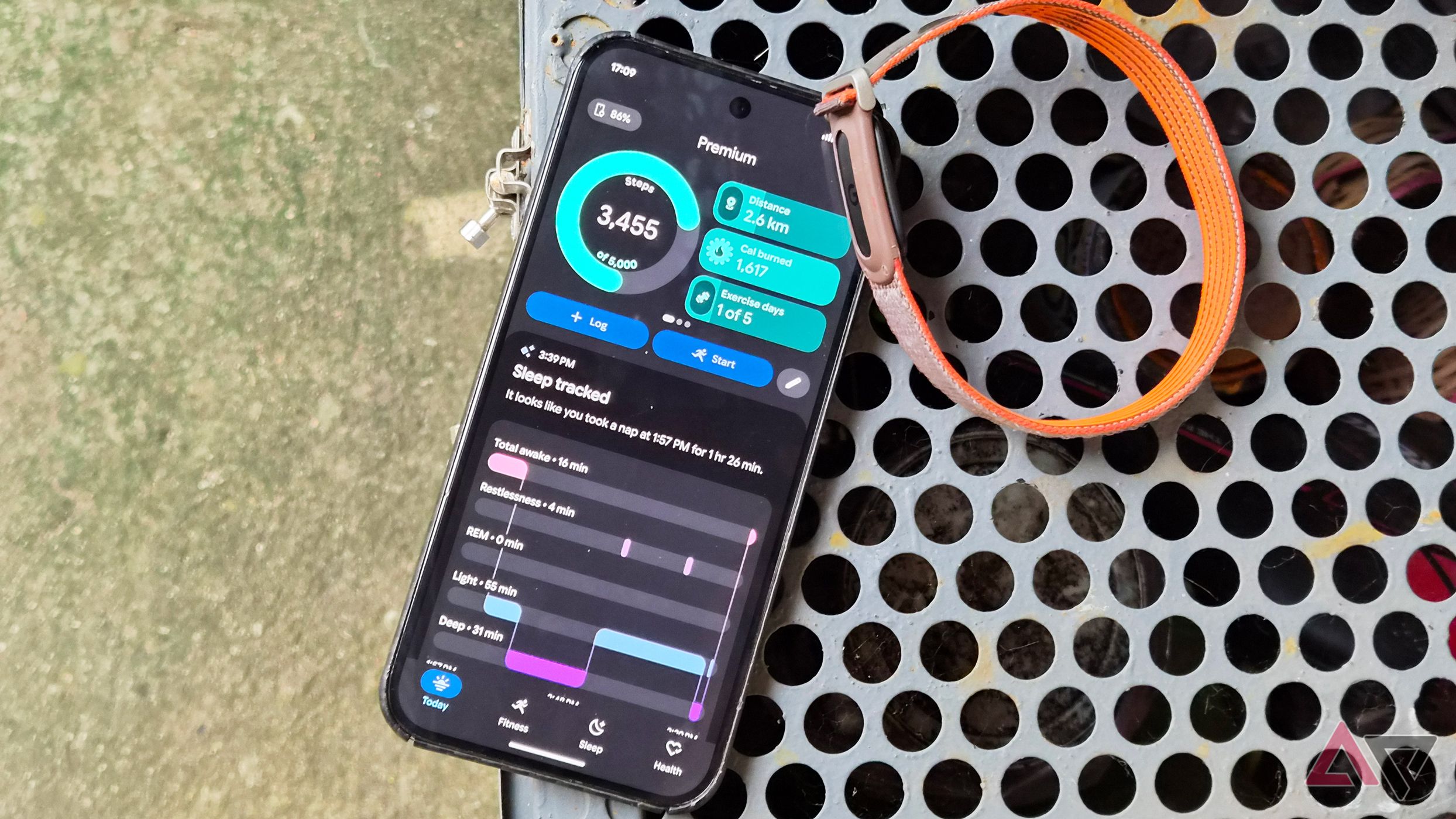 Google Pixel 9 Pro XL and Fitbit Air tracker