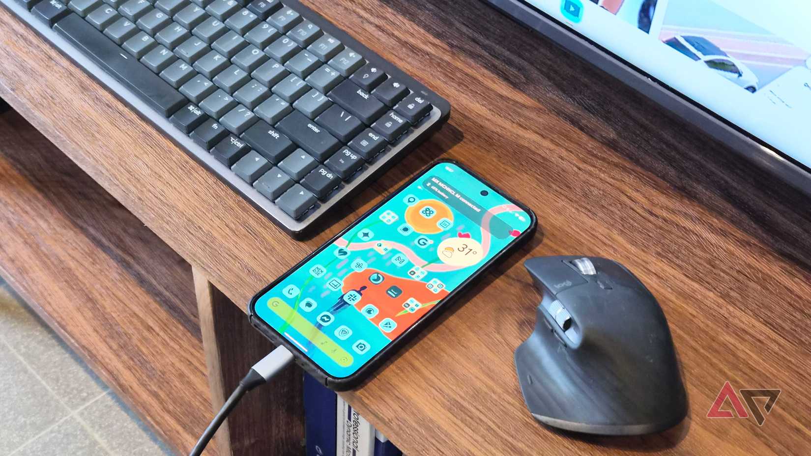 Google Pixel 9 Pro XL connected with a Logitech keyboard and mouse