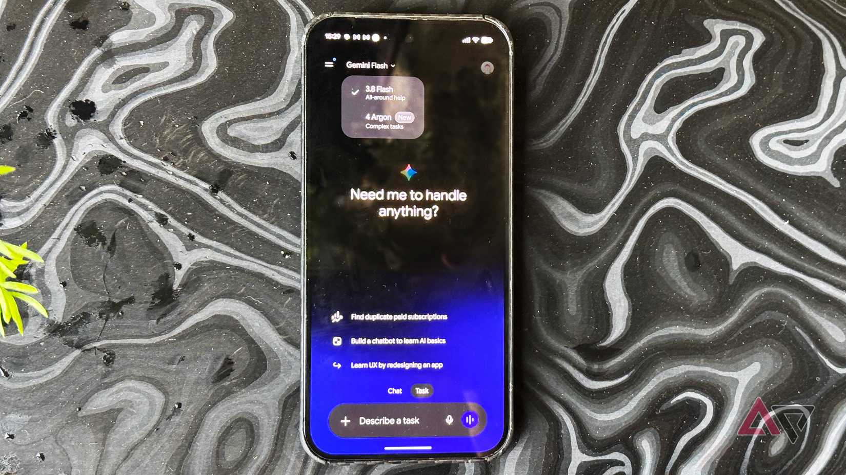 Google Pixel 9 Pro XL and Samsung Galaxy Z Flip 7 foldable smartphone