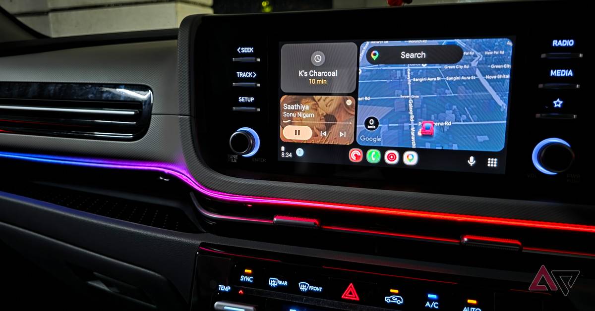 androidpolice.com - Mark Jansen - Upcoming updates mean Android Auto will no longer lock your work life away