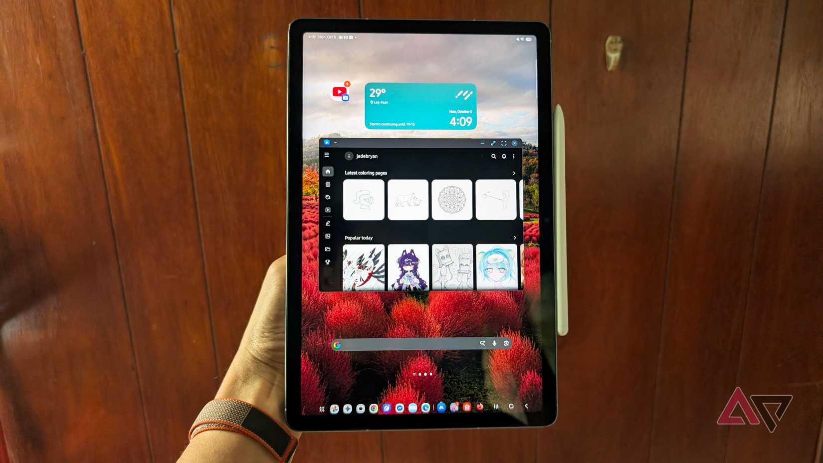 Samsung Galaxy Tab S10 FE tablet and S Pen