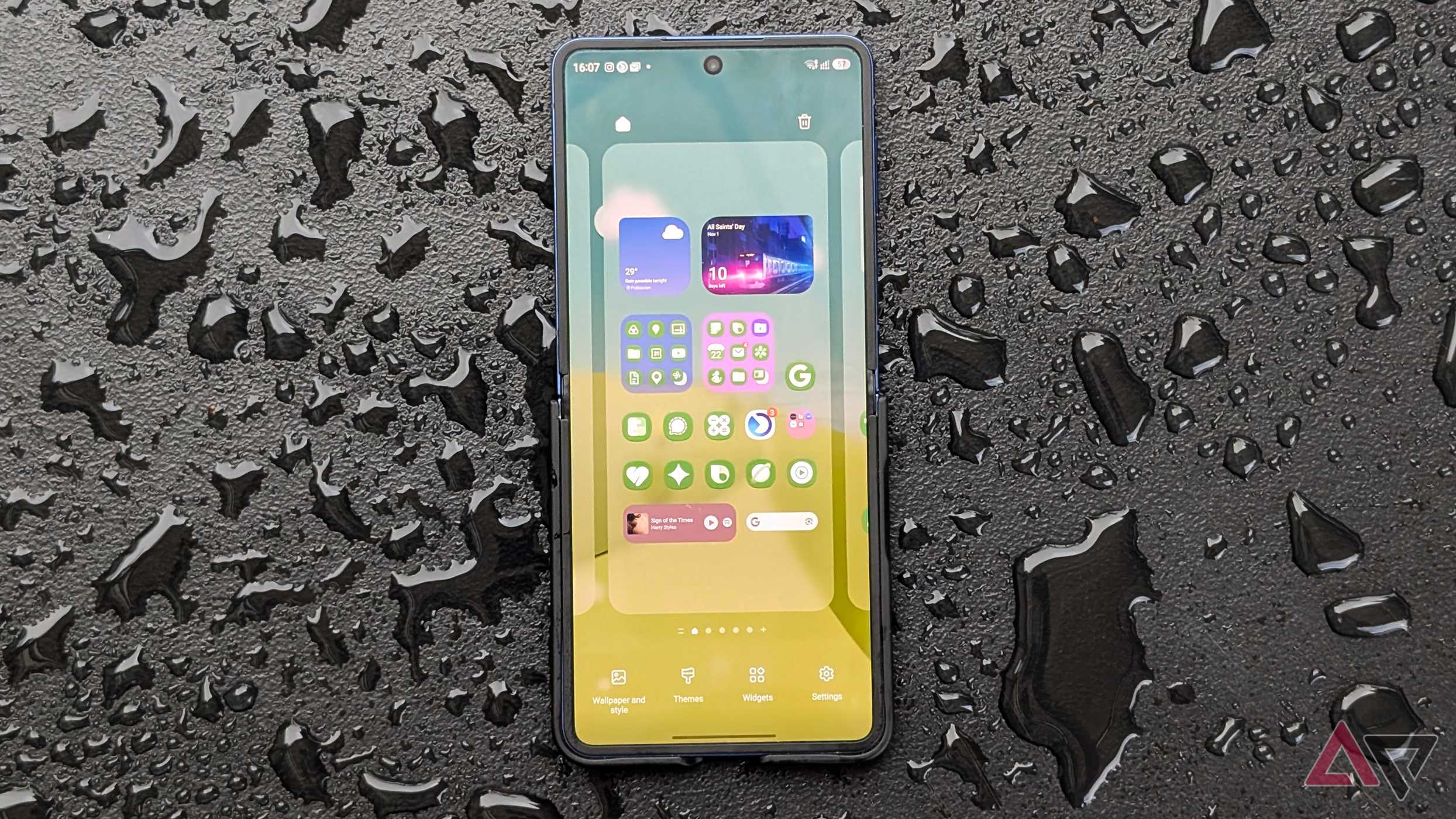 Samsung Galaxy Z Flip 7 foldable smartphone
