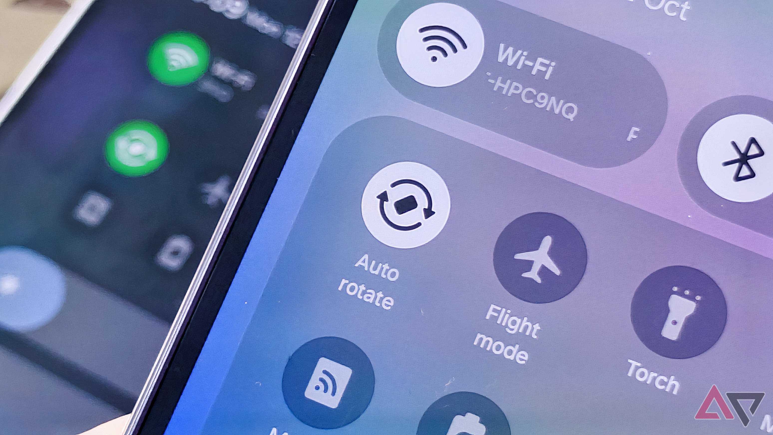 Samsung Galaxy Z Fold 8 Ultra's Auto Rotate button.