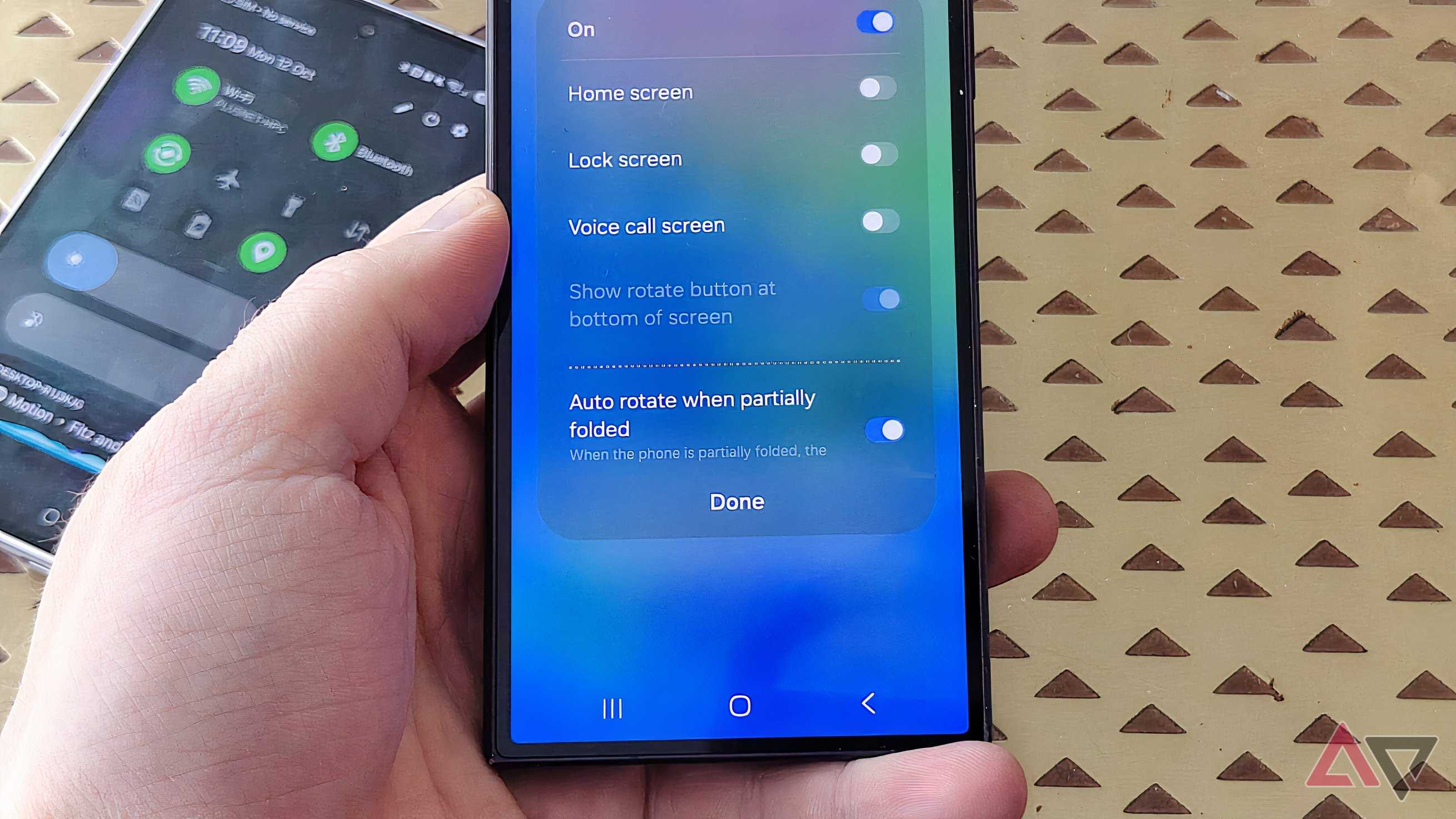 Samsung Galaxy Z Fold 8 Ultra's Auto Rotate menu.