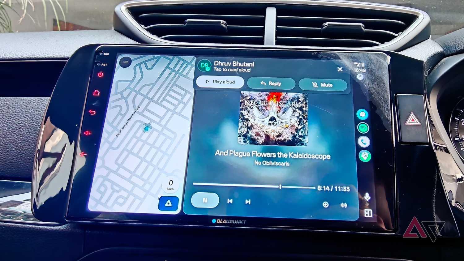 tap to play message aloud in whatsapp
